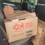  Equipe da PMA de São Gabriel encontra casal em situação de fome em barraco à margem de córrego, comove-se, adquire e doa alimentos e encaminha os dois para assistência social