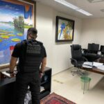 STJ afasta do cargo e põe tornozeleira em três conselheiros do Tribunal de Contas