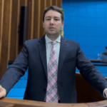 Deputado João Henrique Catan faz alerta sobre a violência do “Carnaval Vermelho”