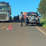 Carro perde o controle e capota na Br-060