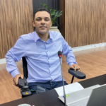 Vereador Adavilton Brandão faz indicação de médico oftamologista para os alunos das escolas municipais