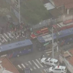 Adolescente mata professora e fere cinco a facadas em São Paulo