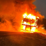 Superaquecimento causa incêndio e carreta fica destruída na MS-134