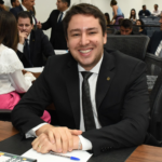 Projeto prevê desconto de 50% no IPVA de carros híbridos