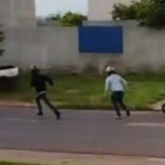 Moto falha e atiradores fogem a pé após matarem homem em Amambai