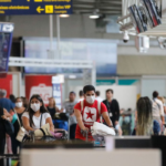 Anvisa derruba obrigatoriedade de máscaras em aeroportos e aviões