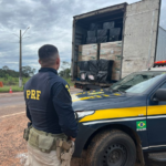 PRF apreende 215 mil maços de cigarros contrabandeados em Água Clara