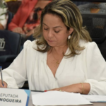 Aprovado direito a acompanhante para mulher que realiza exame sedada