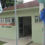 Briga por mandioca acaba com funcionário de sítio atirando em idosa de 73 anos