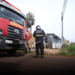 Vazamento de gás provoca incêndio em casa no Santa Luzia e cachorro morre ao ficar preso