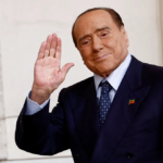 Do ‘bunga a bunga’ aos quatro mandatos: relembre episódios polêmicos da vida de Silvio Berlusconi