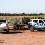Mulher encontrada morta em caminhonete é esposa de policial do Batalhão do Choque em Campo Grande