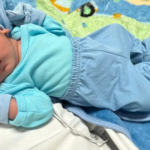 Gravidez surpresa: Mulher dá à luz após buscar atendimento médico em hospital por suspeita de pneumonia