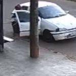 Mulheres que possivelmente roubavam pessoas em ponto de ônibus são presas