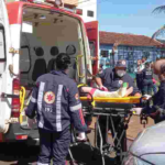 Acidente entre motos e carro deixa três pessoas feridas em estado grave em Dourados