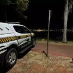 Polícia flagra homem tentando matar esposa afogada em lagoa durante a madrugada
