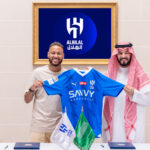 Torcedores fazem fila em loja do Al-Hilal para comprar camisa de Neymar