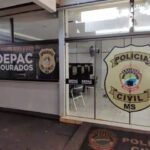 Trancada em casa, jovem passa o dia apanhando do namorado