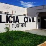 Sem dinheiro para comprar cigarros, cliente atira três vezes contra dono de bar