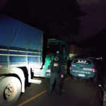 Carretas que seguiam com pneus ilegais para Minas Gerais e Santa Catarina são apreendidas pelo DOF em Ponta Porã