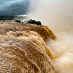 Depois de vazão recorde, volume nas Cataratas do Iguaçu diminui