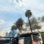 ‘Destruiu todos os barracos do fundo’, afirmam bombeiros sobre incêndio na Comunidade Mandela