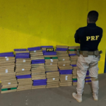 PRF apreende 527 Kg de maconha e recupera veículo em Coxim