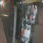 Motociclista ‘fura’ sinal e é arremessada em acidente com carro em cruzamento 