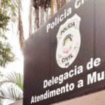 Criança manda mensagem pedindo ajuda e irmã descobre que menina foi estuprada pelo avô