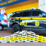 PRF apreende 62 Kg de cocaína em ambulância na BR-262