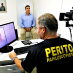 Governador faz novo RG e destaca que documento é gratuito à população