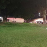 Executado no Estrela do Sul morreu com 17 tiros e polícia investiga se bala que matou moradora foi proposital