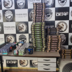 Durante cumprimento de prisão preventiva, Polícia Civil apreende cigarros eletrônicos em uma tabacaria de Campo Grande