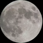 Depois do “Cometa do Diabo”, Brasil poderá ver “Lua Cheia Rosa” nos céus hoje