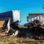 Motociclista morre em batida com caminhão e carreta na BR-262 em Campo Grande