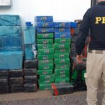 PRF apreende 1 tonelada de maconha e recupera caminhonete em Bataguassu (MS)