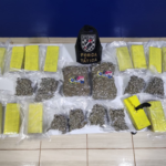 Em mais uma abordagem durante operação policial na MS-162 em Sidrolândia PM realiza apreensão de drogas em ônibus