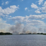 Bombeiros de MS atuam para controlar incêndio em Corumbá e desenvolvem ações em outras duas regiões