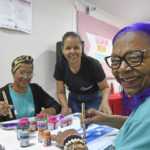 Em projeto para “60+” apoiado pelo Governo de MS, abraço acolhe e atividades ajudam a afastar depressão