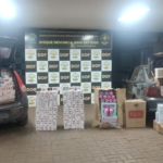 Veículos carregados com produtos ilegais são apreendidos pelo DOF em uma mata no município de Laguna Carapã