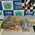 PM prende dois e apreende adolescente por tráfico em Aquidauana