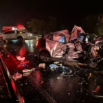 Colisão envolve três veículos e interrompe tráfego na BR-163