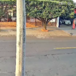 Morre rapaz ferido a tiros na cabeça em garagem de carros na Vila Jacy em Campo Grande