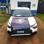Polícia Militar recupera automóvel de bandidos atrapalhados furtam o veículo em Sidrolândia, mas atolam