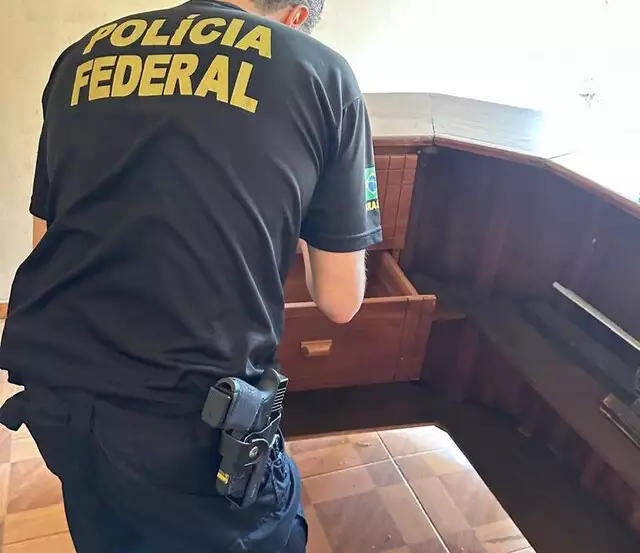 Alvo da PF ameaçava cortar benefício de quem “votasse errado”