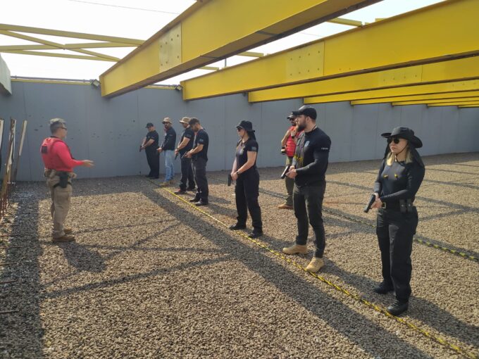Policiais Civis lotados na DERF participam de curso de atualização e aperfeiçoamento de tiro com pistola Glock