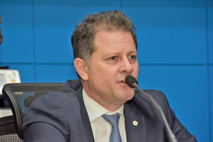 Projeto para reestruturar o PCC dos servidores da FUNDTUR é reivindicado por Renato Câmara ao Governo do Estado