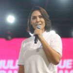 Mães de crianças especiais protestam em evento de Michelle Bolsonaro