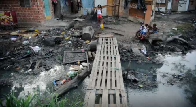 Doze milhões de crianças e adolescentes vivem sem acesso a esgoto