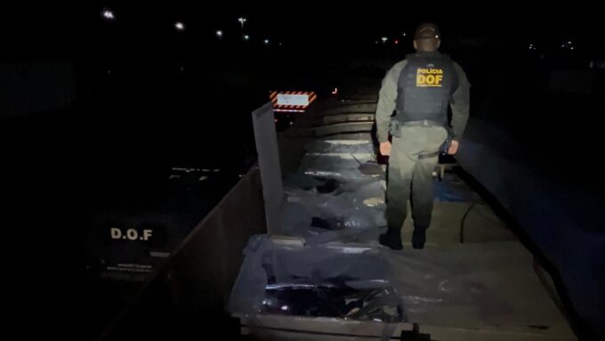 Mais de 20 toneladas de extratos de frutas contrabandeados do Paraguai são apreendidas pelo DOF em Tacuru